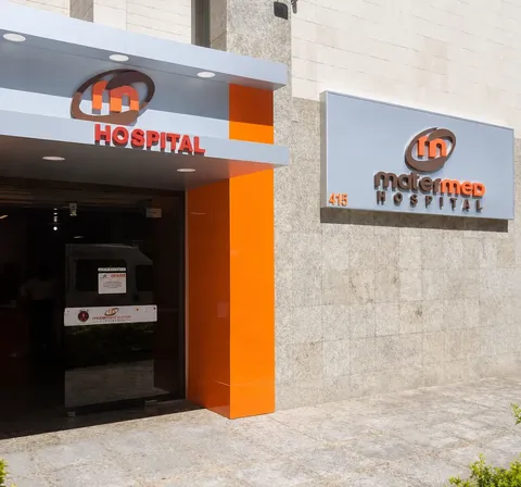 Fachada do Hospital Mater Med em Belo Horizonte, parceiro do Cartão Saúde Mater